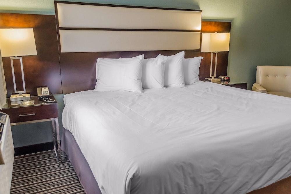 Quality Inn Streetsboro Bagian luar foto