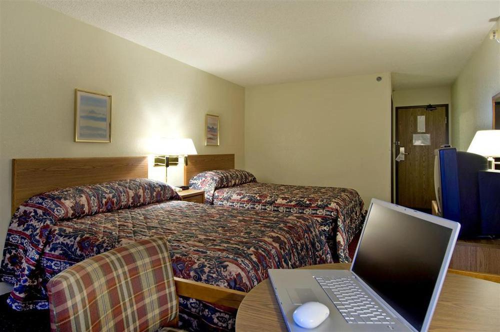 Quality Inn Streetsboro Ruang foto