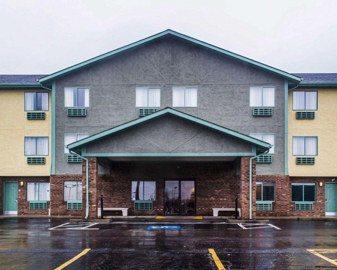 Quality Inn Streetsboro Bagian luar foto