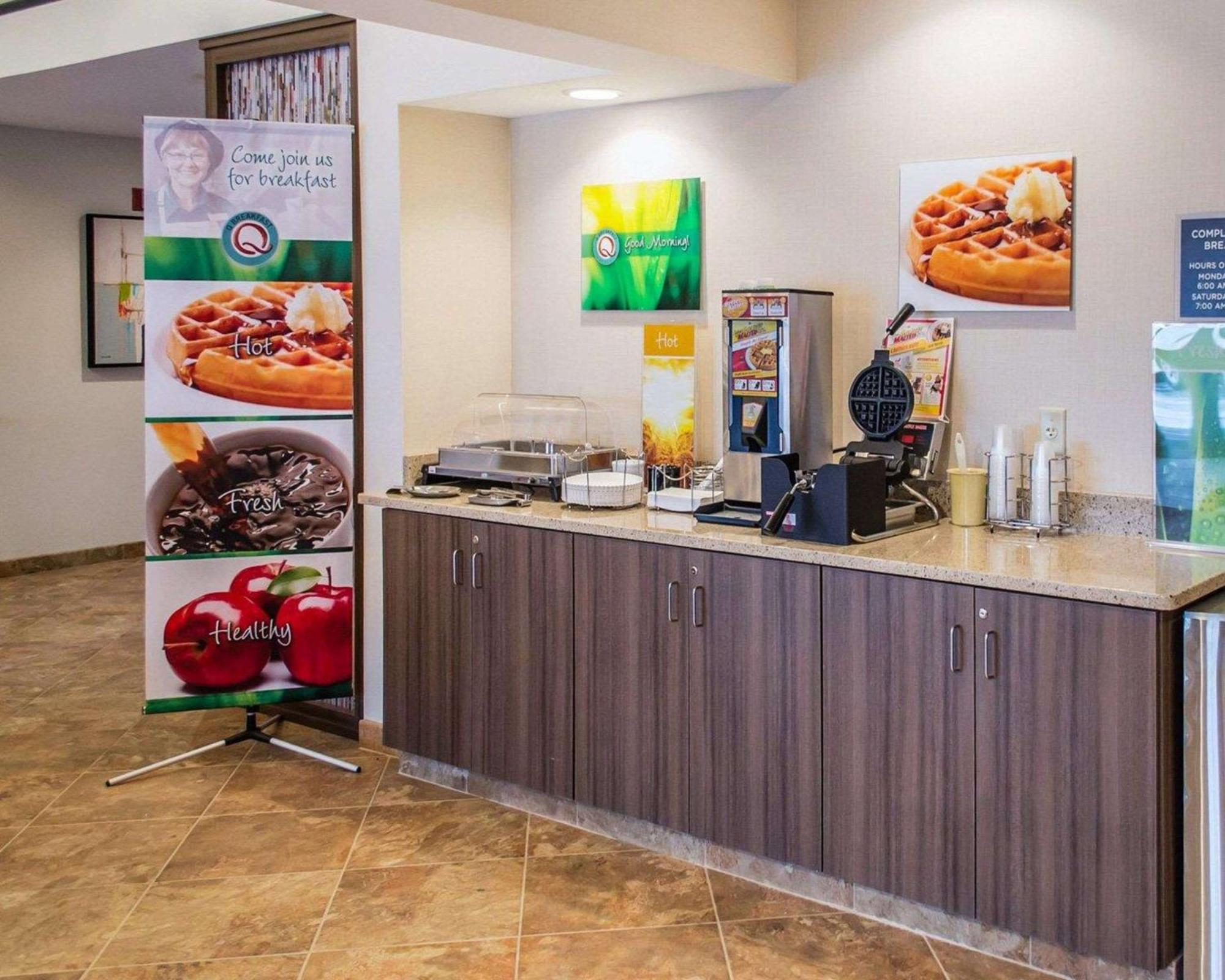 Quality Inn Streetsboro Bagian luar foto