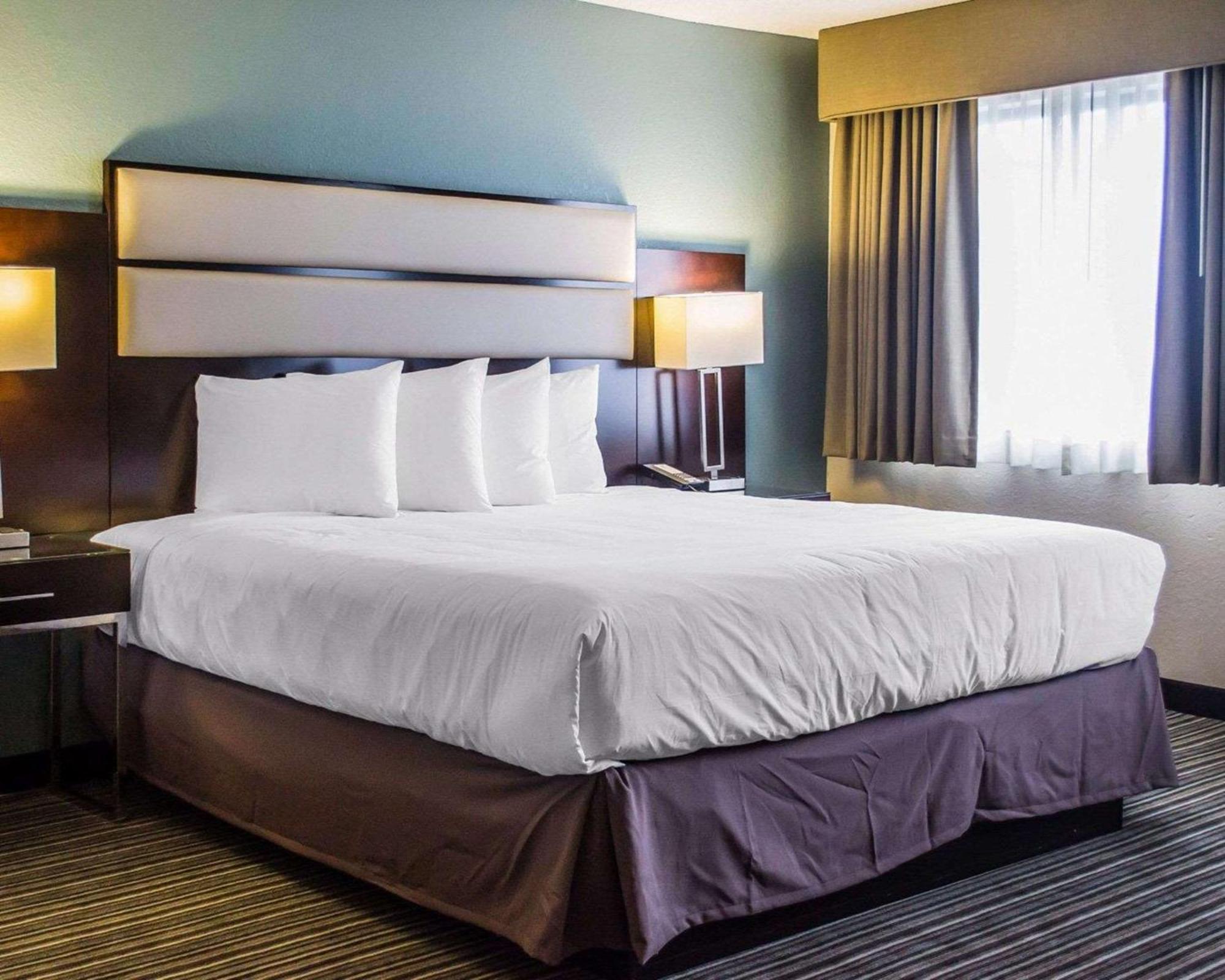 Quality Inn Streetsboro Bagian luar foto