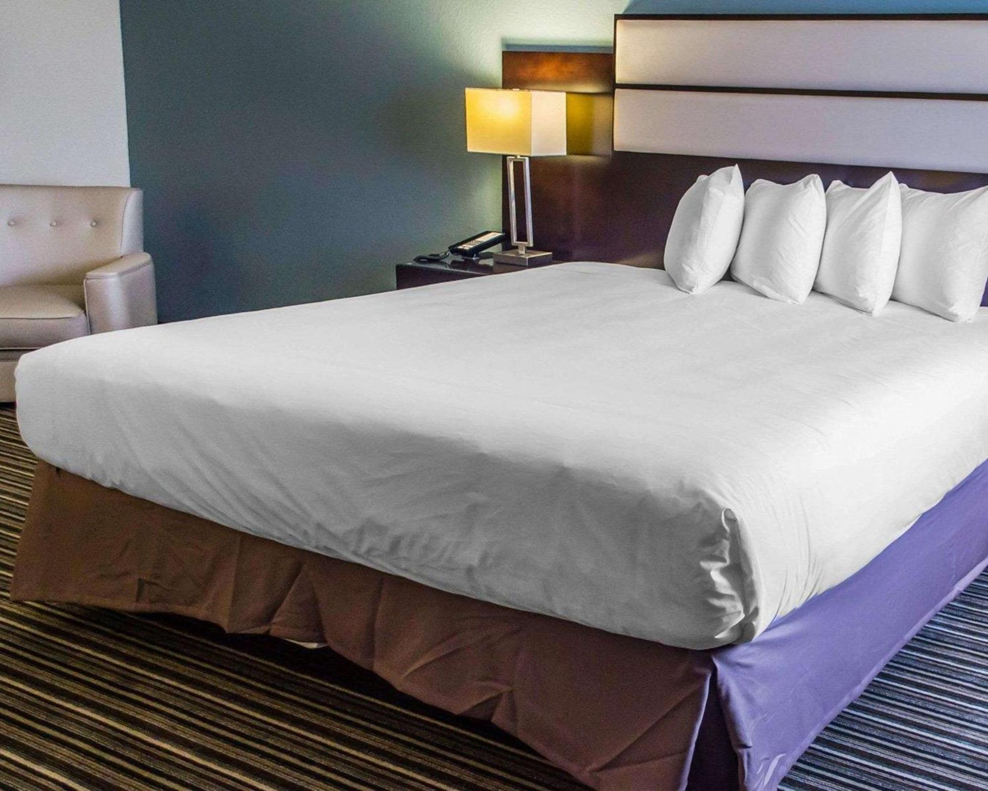 Quality Inn Streetsboro Bagian luar foto