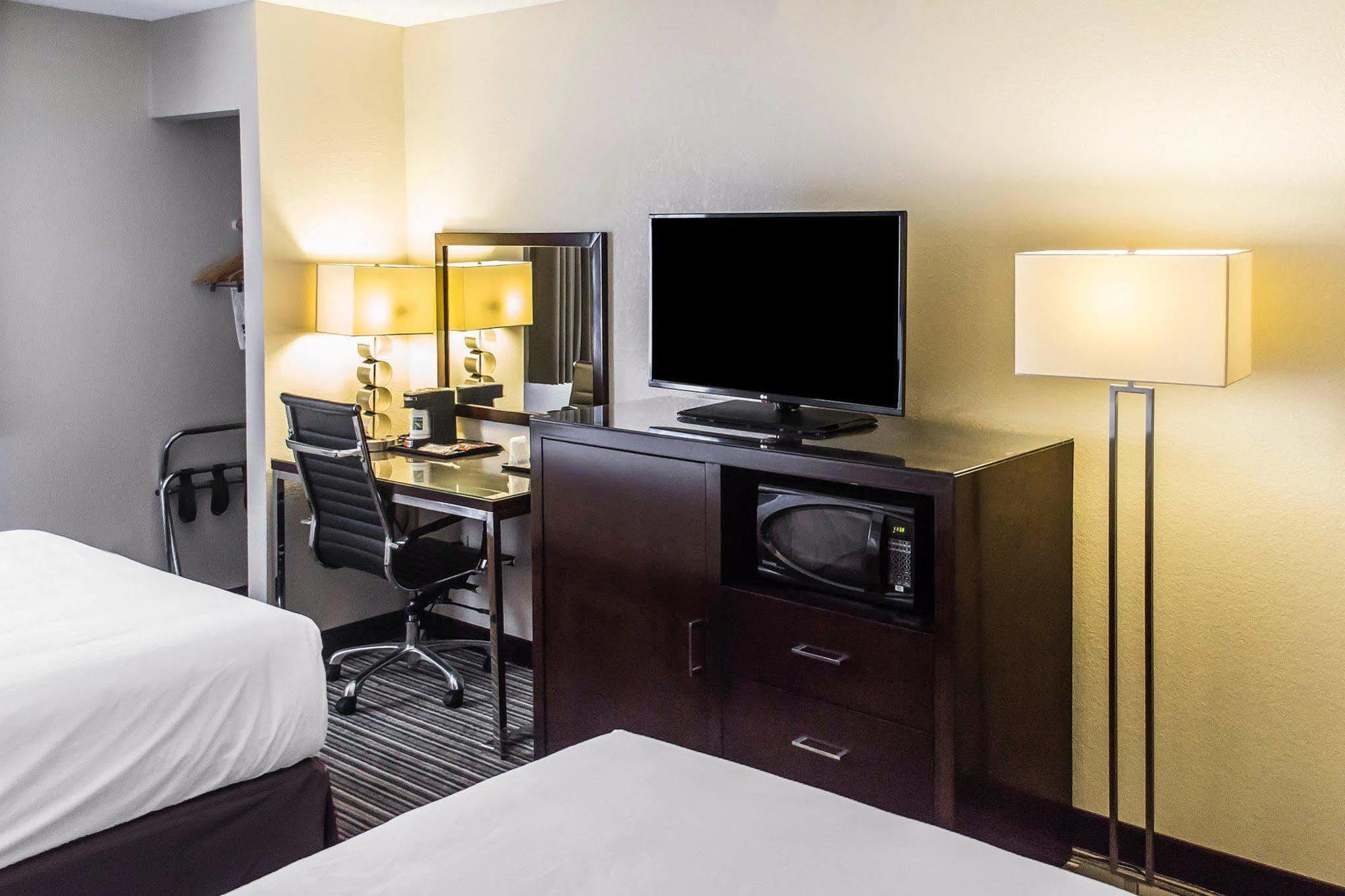 Quality Inn Streetsboro Bagian luar foto