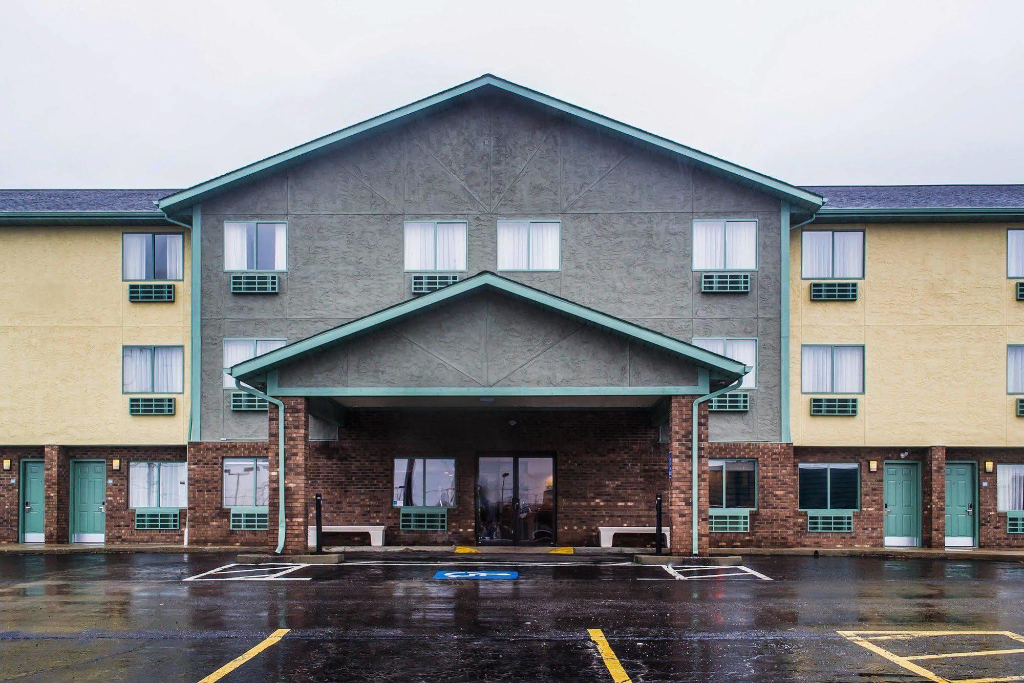 Quality Inn Streetsboro Bagian luar foto
